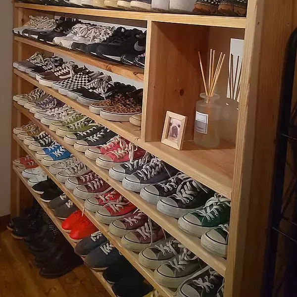 「大事な靴を快適に収納。お家に合ったシューズボックスのDIY実例」の画像