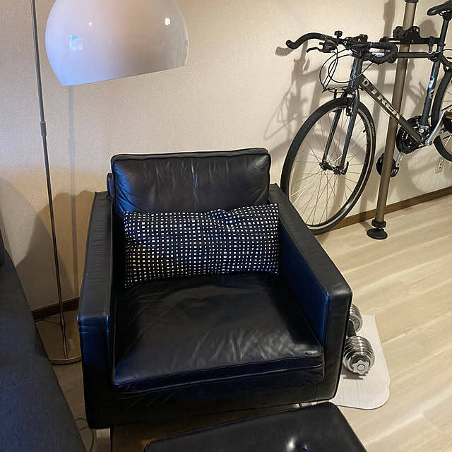 リラックスできる空間づくりに♪毎日がもっと心地よくなるIKEAのアームチェアがある暮らし