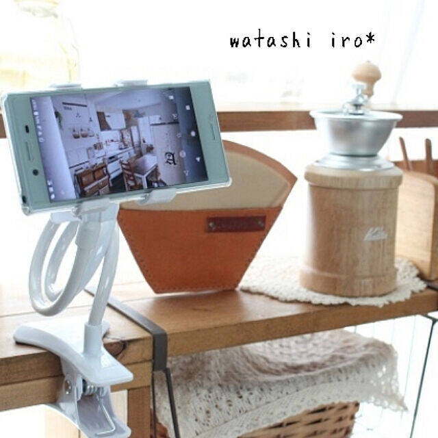 おうち時間を格上げ♪スマートフォンやタブレットまわりで活躍100均グッズ