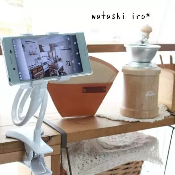 「おうち時間を格上げ♪スマートフォンやタブレットまわりで活躍100均グッズ」の画像