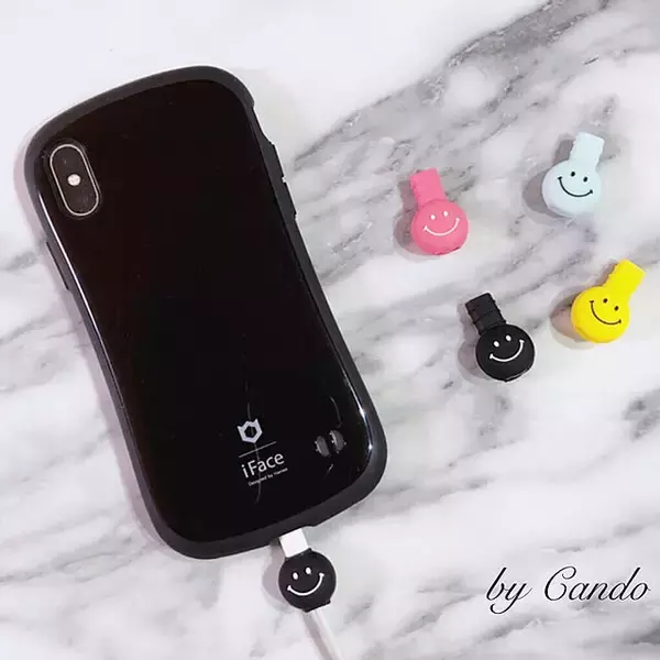 「おうち時間を格上げ♪スマートフォンやタブレットまわりで活躍100均グッズ」の画像