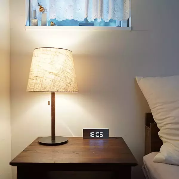 「スタイリッシュで機能も豊富な時計♪テラスLEDミラークロック L」の画像