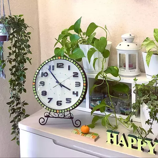 「華やかで美しい作品を作りたい方はダイソーへ！ガラスタイルを使ったDIYアイデア集」の画像