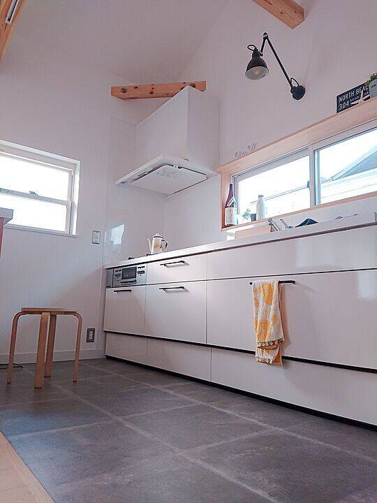 「海を感じるインテリアに合う、白くシンプルな私らしいキッチン」 by rienbo0510さん