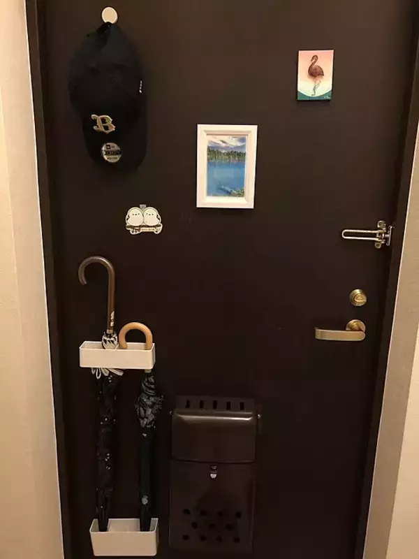 「「アートを楽しむ防犯対策♪玄関の覗き穴をさりげなく隠す方法」 by limegreenさん」の画像