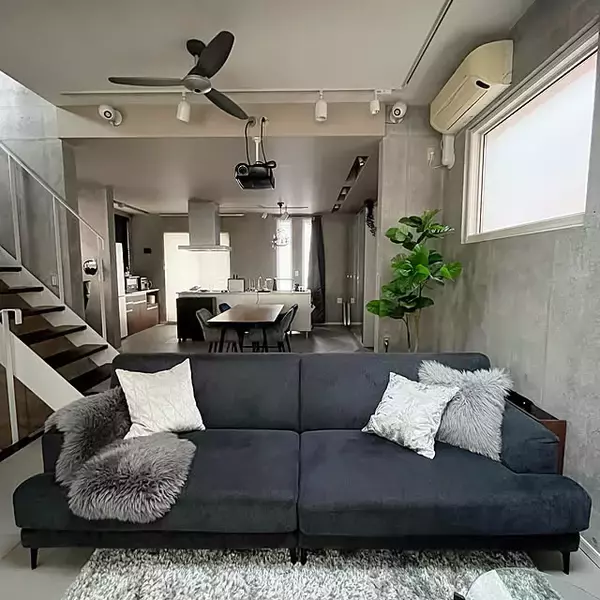 「お気に入りを取り入れて♡居心地のいいリビングをつくるインテリア特集」の画像