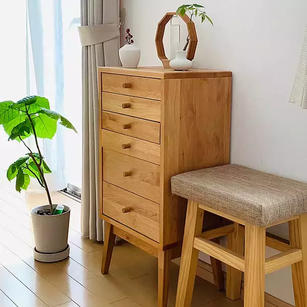 「お気に入りを取り入れて♡居心地のいいリビングをつくるインテリア特集」の画像