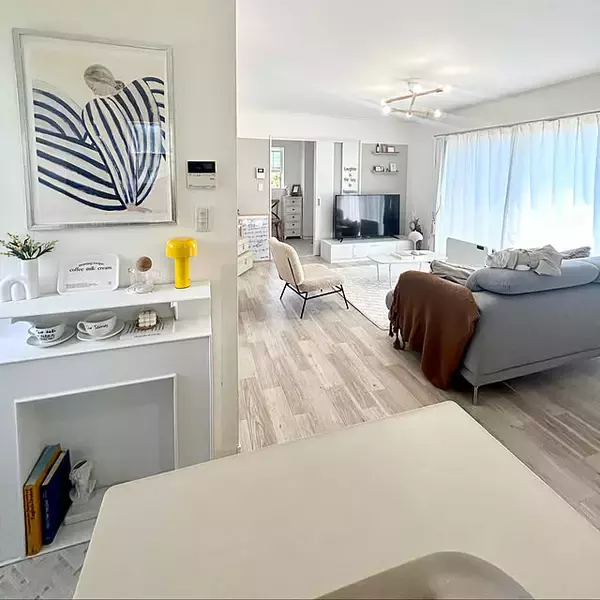 「お気に入りを取り入れて♡居心地のいいリビングをつくるインテリア特集」の画像