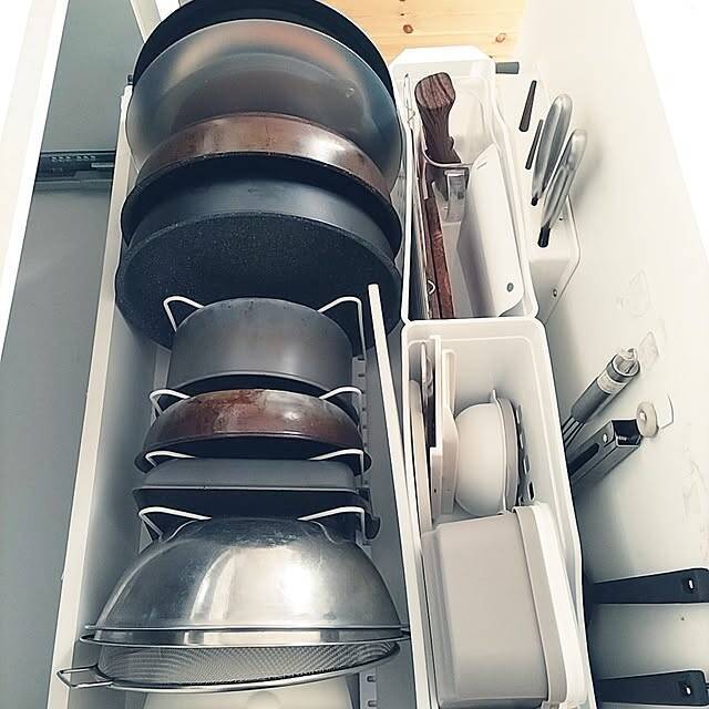 観音開きタイプも引き出し収納もおまかせ！ニトリのアイテムでシンク下の収納を快適化