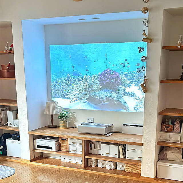 リビング周りがすっきり片付く。隠す収納や見せる収納で整える、テレビ台収納のアイデア6選