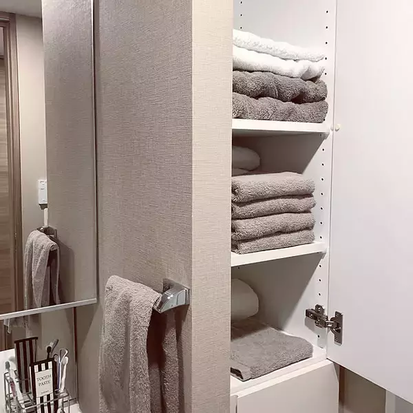 「清潔感を保ちながら使いやすくすっきりした空間に♪洗面所のタオル収納10選」の画像