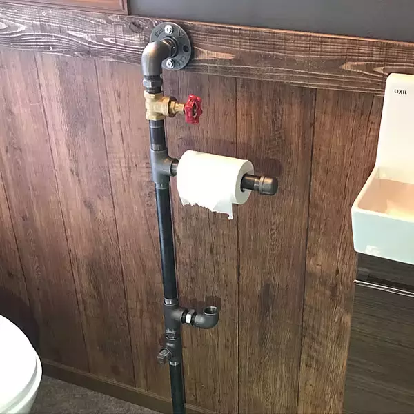 「自分好みにDIY！使うたび気分が上がるトイレットペーパーホルダー実例集」の画像