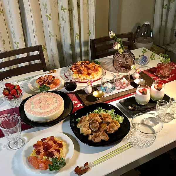 「3つのパターン別にチェック♡ひな祭りのテーブルコーディネート集」の画像