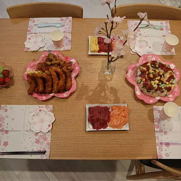 「3つのパターン別にチェック♡ひな祭りのテーブルコーディネート集」の画像