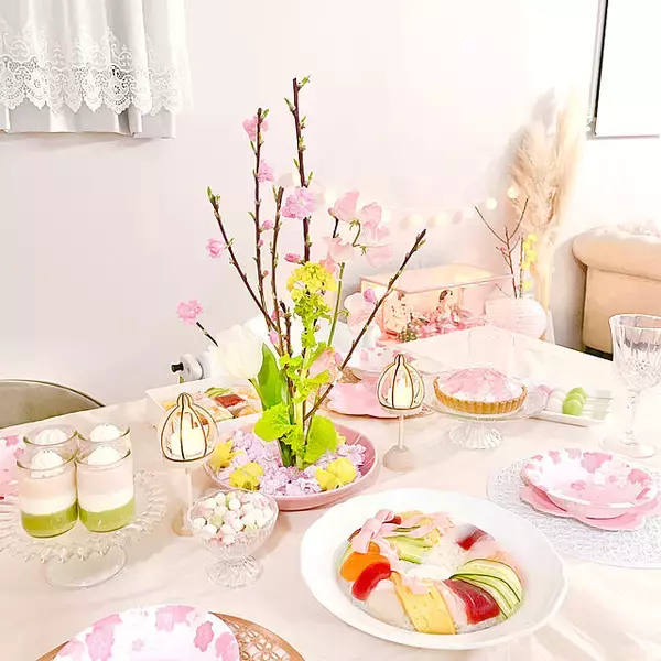 「3つのパターン別にチェック♡ひな祭りのテーブルコーディネート集」の画像