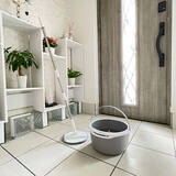 「玄関床掃除の決定版！綺麗を保つためのアイデアとおすすめアイテムをご紹介」の画像1