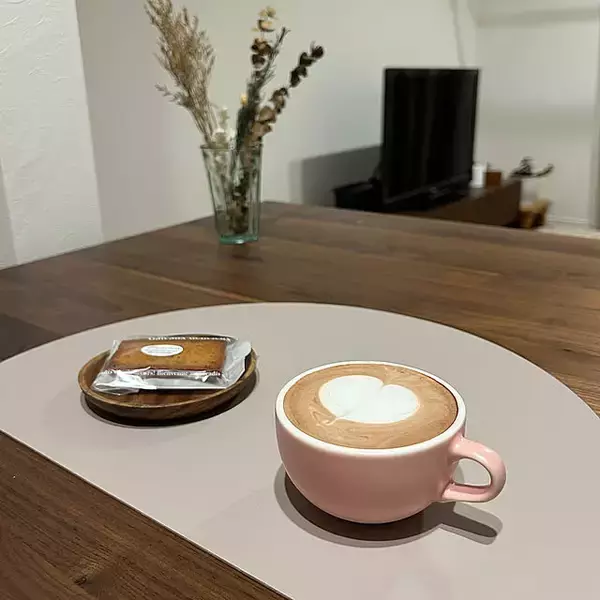 「どんな飲み物も美しく映える、シンプルで温かいORIGAMIのマグカップ 」by kyoko さん