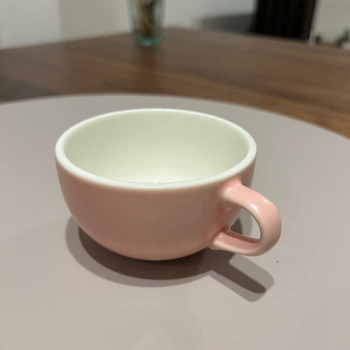 「どんな飲み物も美しく映える、シンプルで温かいORIGAMIのマグカップ 」by kyoko さん