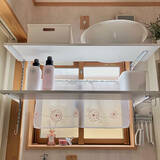 「窓にも目隠しにも使える！デザイン豊富なセリアのカフェカーテン」の画像1