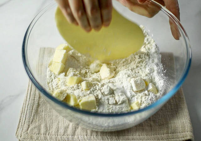 オーブン不要！フライパンで作る「基本の簡単スコーン」レシピ