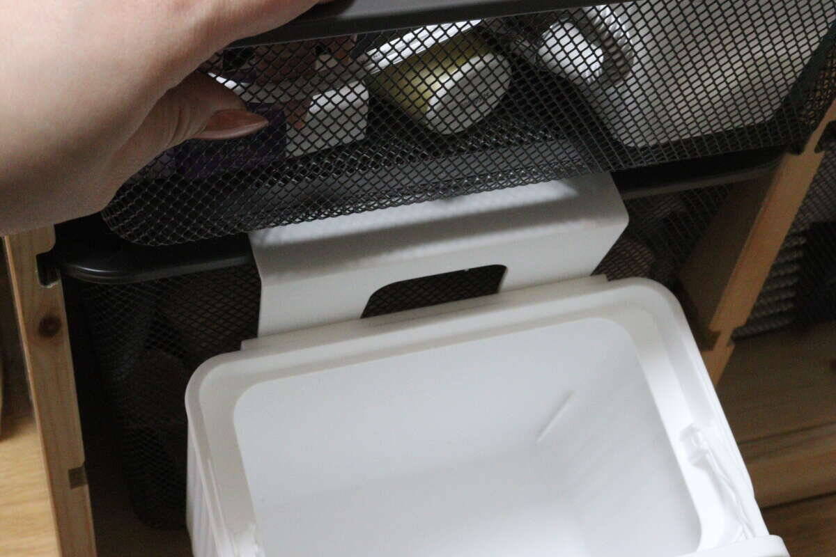 凄いゴミ箱が出た！手前に空くからストレスフリー！すっきり使える100均アイデアグッズ