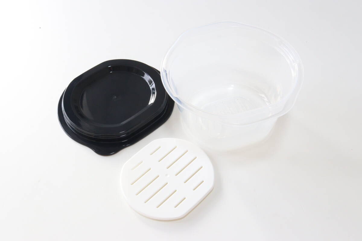 100均で理想のタイプ発見！「もうラップから卒業！」「形が秀逸！」家事も楽になる専用容器