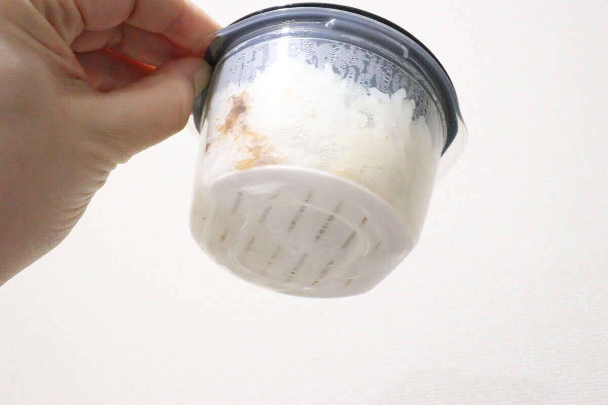 100均で理想のタイプ発見！「もうラップから卒業！」「形が秀逸！」家事も楽になる専用容器