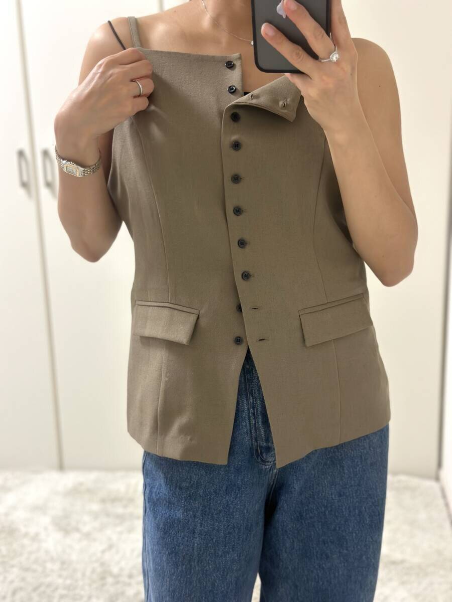 Tシャツに重ねるだけで今年顔♡VISのツイードキャミで即格上げ着こなし術