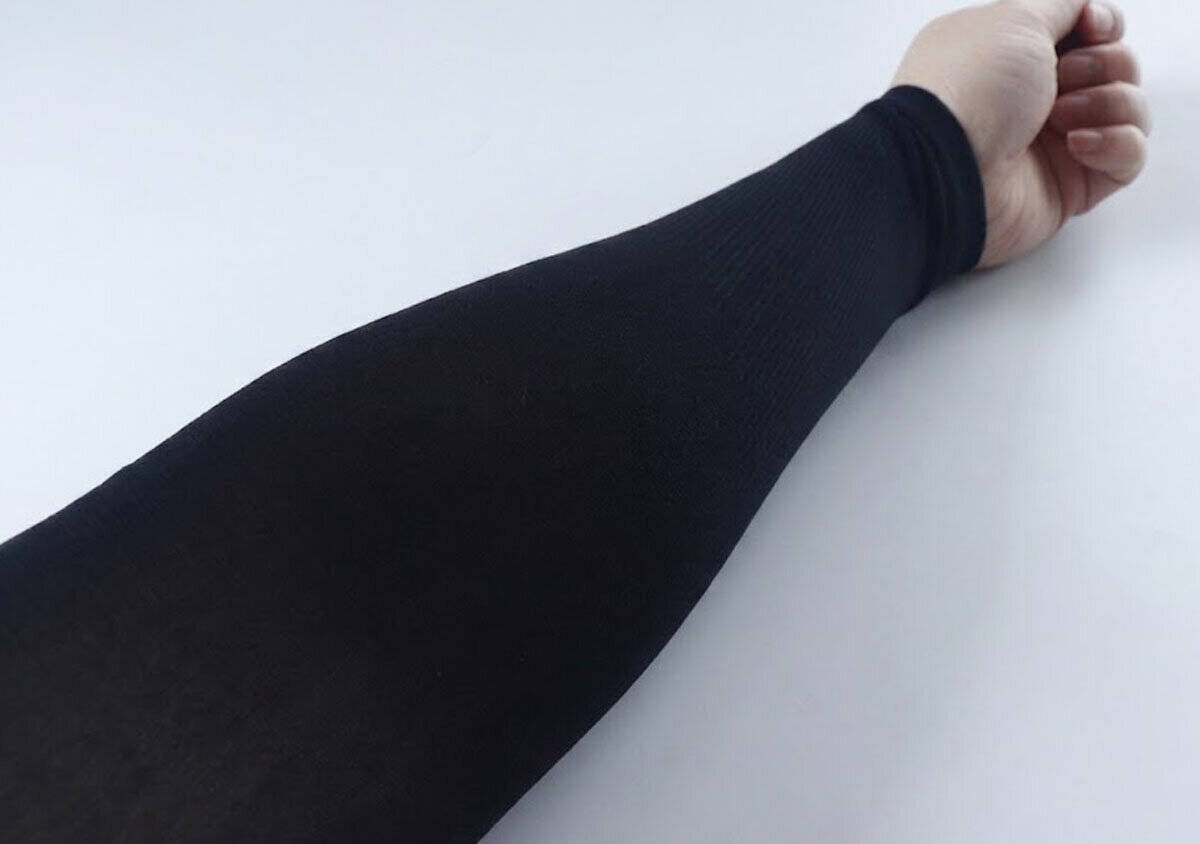 「日焼け止め塗り直すより楽！」手軽に対策できる100均のアームカバー