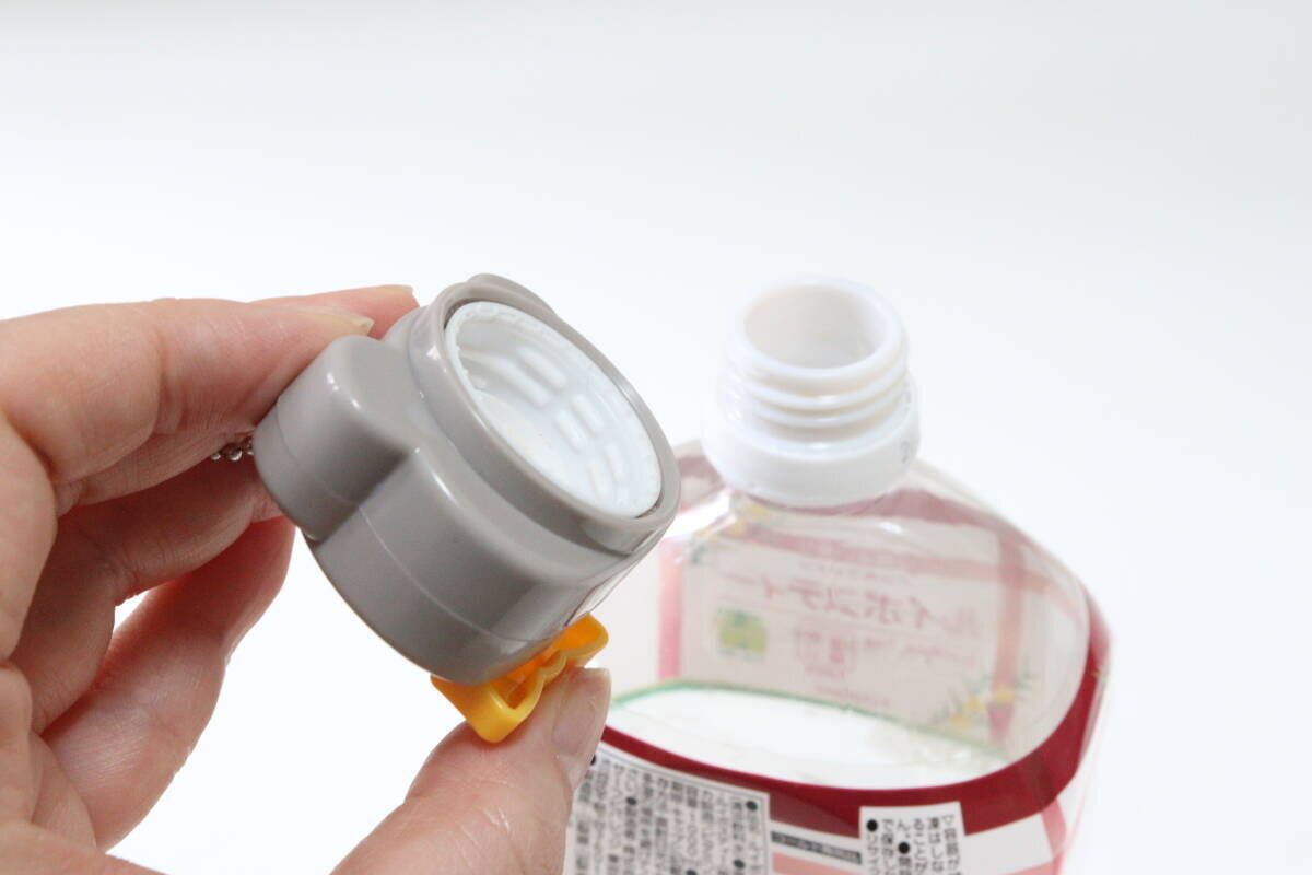 悩みが一発で解消！「ネイルしてても安心」「力いらずで楽」チャームみたいな100均便利グッズ