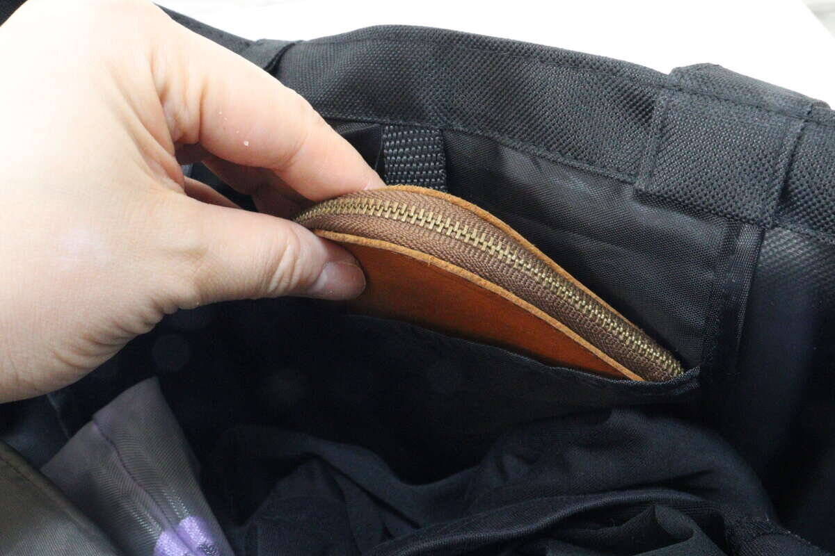 100均でいいの買っちゃった！「浮いたお金を旅費に回せる！」旅行に便利な大容量トートバッグ