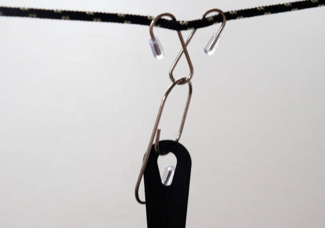 セリアさんコレどうやって使うの？試してみたら納得♡1つ持っておくと便利な不思議な形のフック