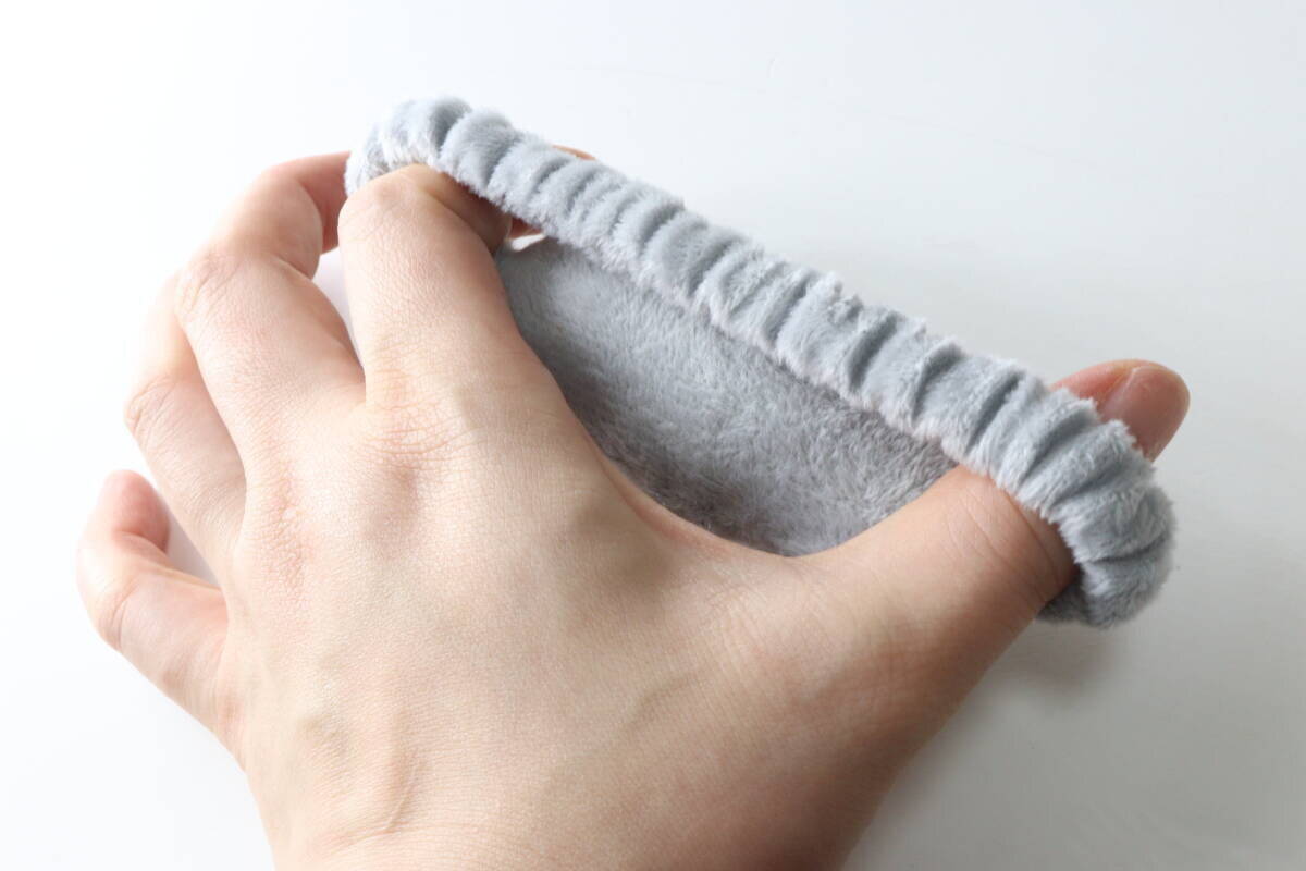 「はみ出すストレスから解放！」「置くんじゃなくて身に着けるの？！」100均グッズ