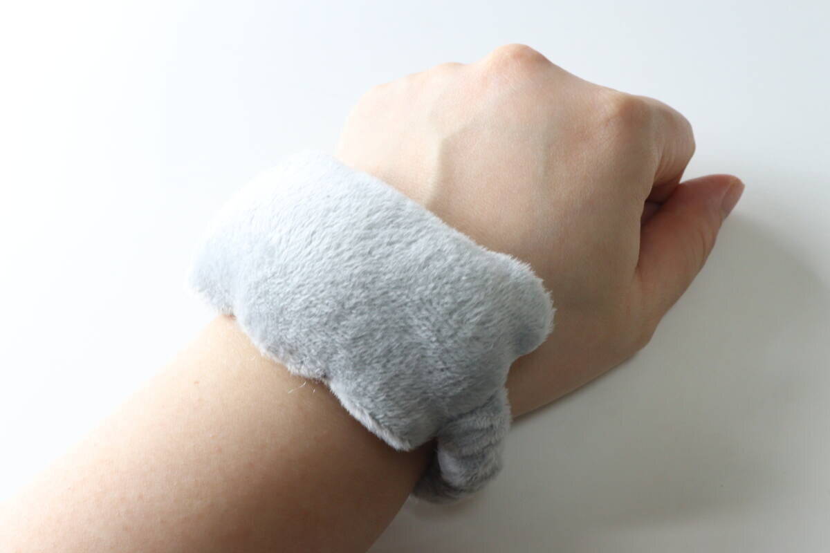 「はみ出すストレスから解放！」「置くんじゃなくて身に着けるの？！」100均グッズ