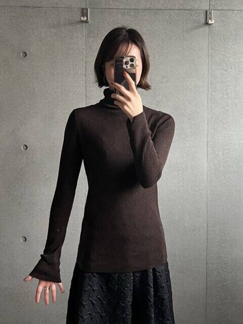 ユニクロさん今年も頼りにしてます！2色買い足した万能「上品ニット」