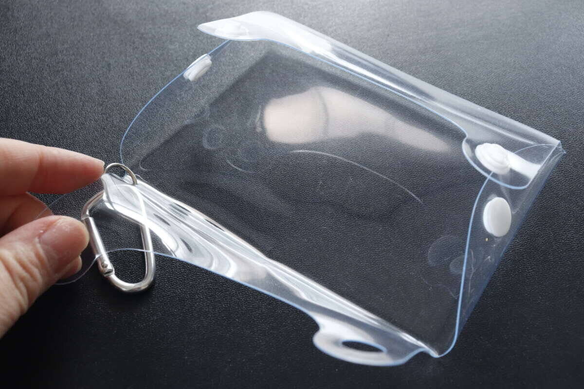 100均で見つけたポーチ…「こう見えて実は機能的！」バッグに付けるお守り的グッズ