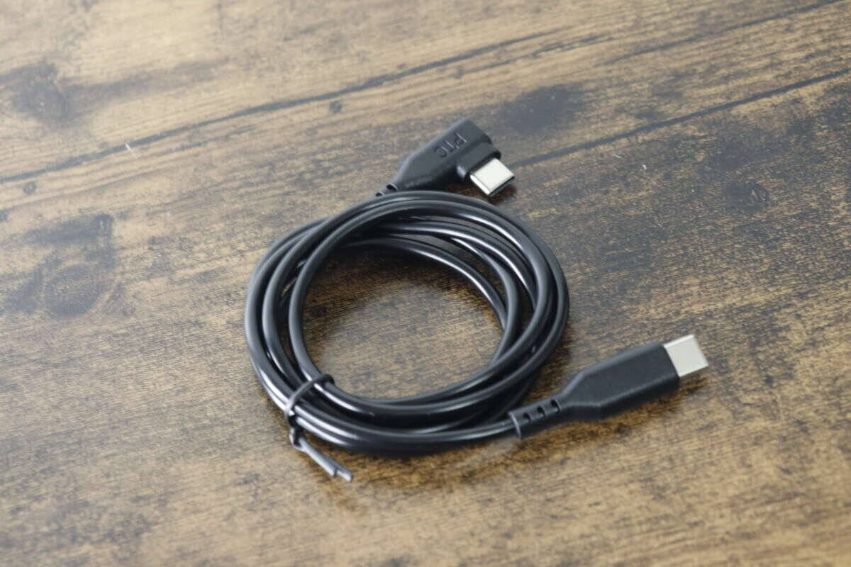 200円したけど買って良かった～！充電時の悩みを解消！快適度が上がるケーブル
