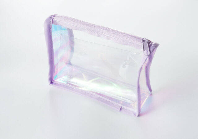 セリアで見かけたら買いだよ～！小物の持ち運びだけじゃない♡ある使い方がオススメなポーチ