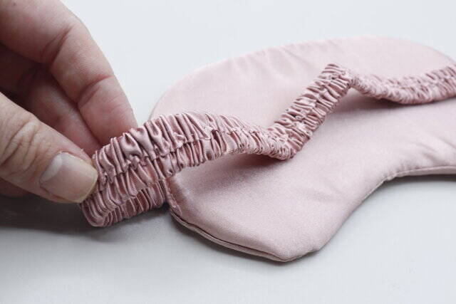 セリアさんコレ本当に100円？！高級感がハンパない♡見た目も使い心地も抜群な商品