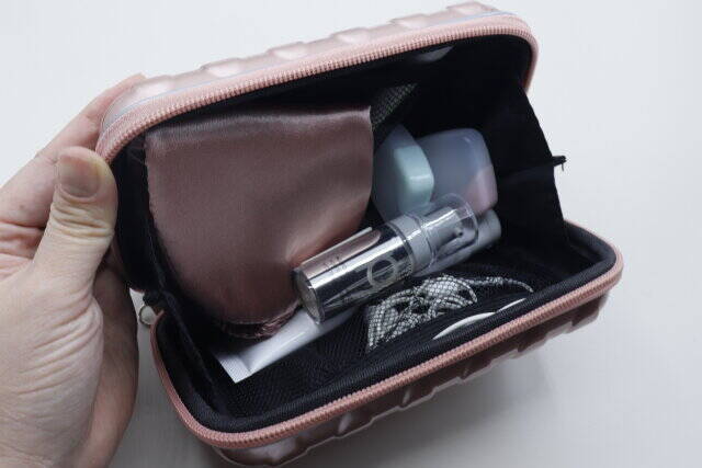 セリアさんコレ本当に100円？！高級感がハンパない♡見た目も使い心地も抜群な商品