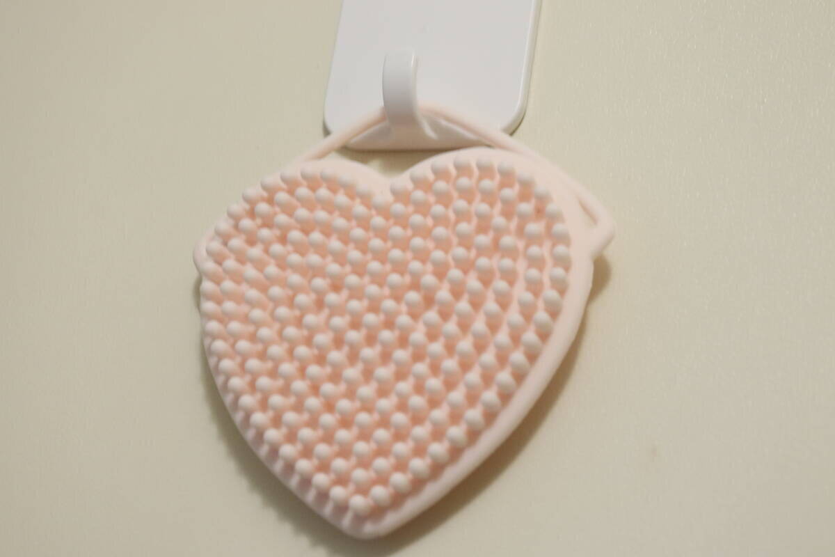 パケ買いしたら大成功！スッキリ感にドハマりしちゃった♡意外と実用的な100均の美容グッズ