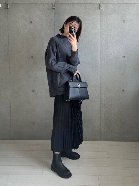 売り切れ前にユニクロへ！揺れ感が可愛すぎる♡買って損なしお値打ちスカート