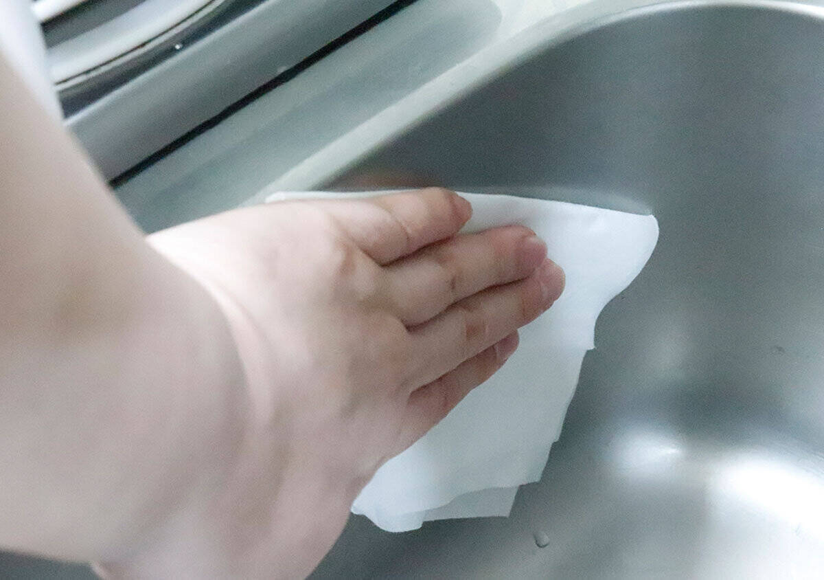 神アイテム見っけ！掃除のときに使うだけ！家事が楽になる夢のような100均シート