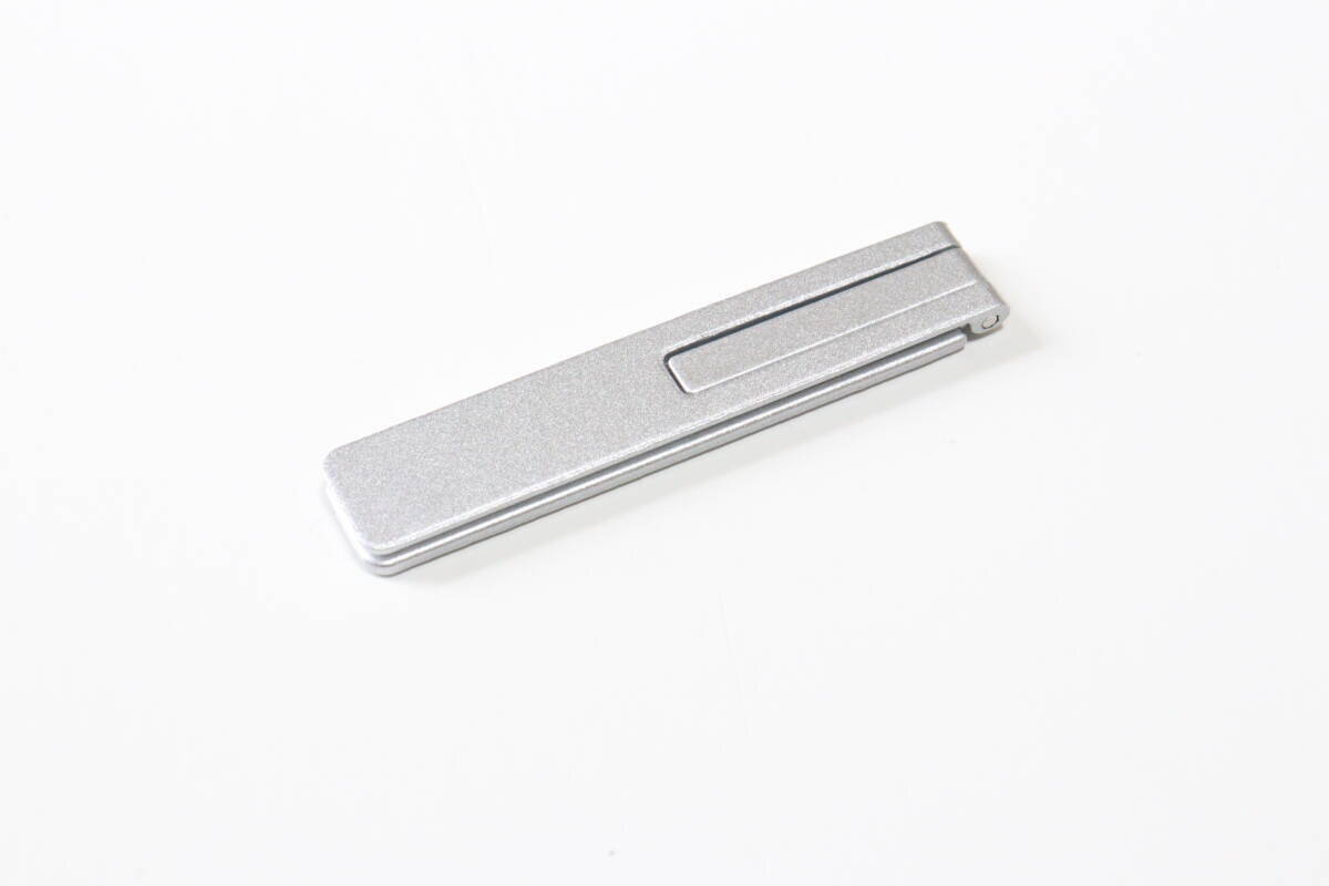 こう見えて実力派！【100均】だからって侮れない！設計が秀逸なスマホグッズ