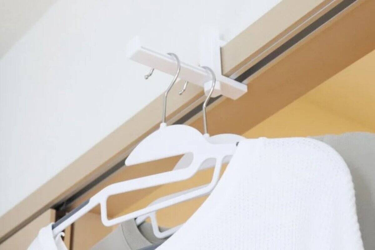 100均で買っといてよかった～！梅雨時にめちゃ助かる！悩みが吹っ飛ぶ便利グッズ3選