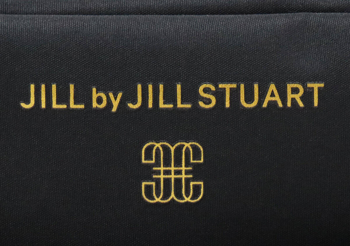 sweet5月号が付録とは思えない豪華さ！人気ブランドのポーチ＆晴雨兼用折りたたみ傘