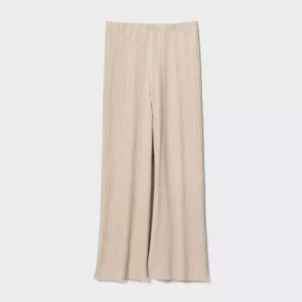 ユニクロ行ったらコレだけは買っとこ！可愛いのに体型カバーすごくて大ヒット！名品パンツ5連発