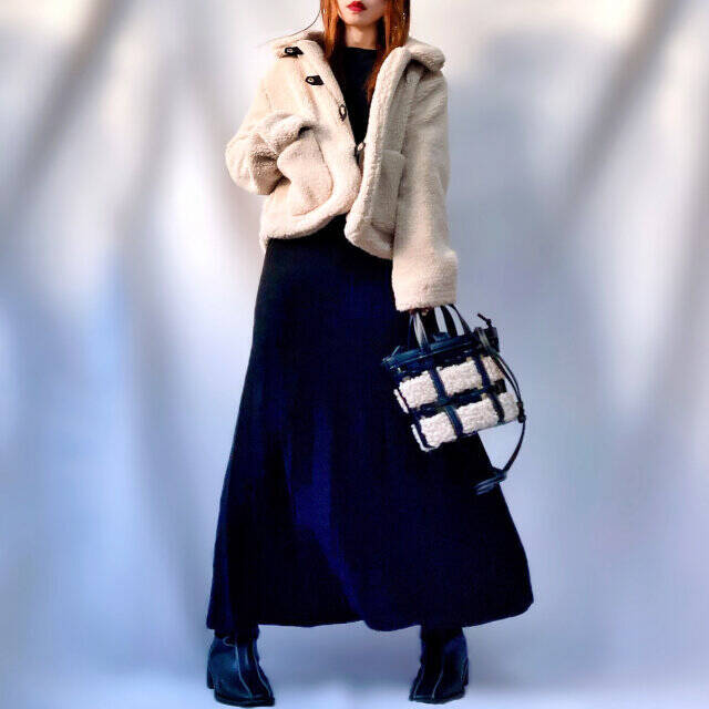 再入荷しても即完売！ZARAの人気ジャケットであったか可愛い冬コーデ