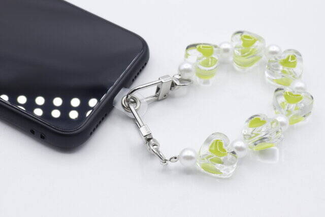 朗報♡セリアでも可愛いの買えるよ～！海外でも大人気…だけど手が出せなったストラップ