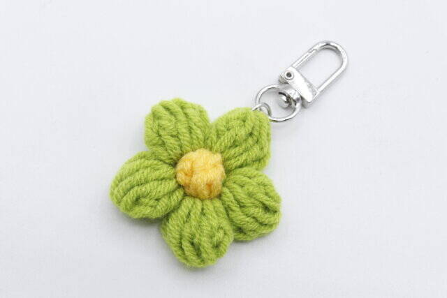 朗報♡セリアでも可愛いの買えるよ～！海外でも大人気…だけど手が出せなったストラップ